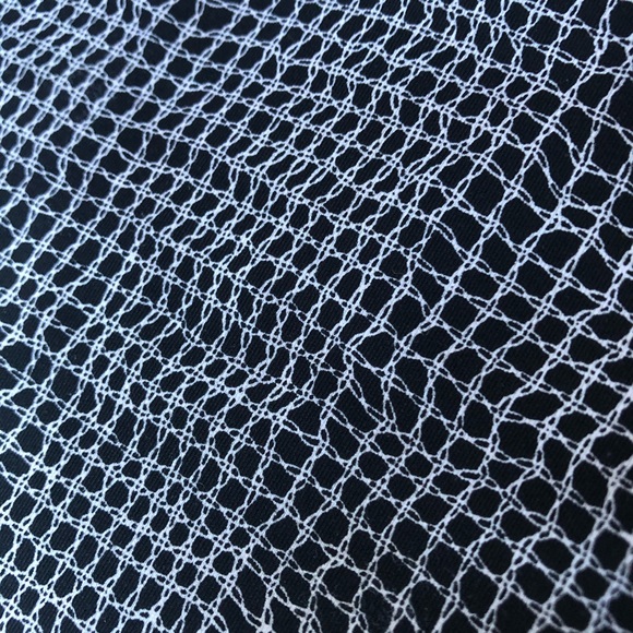 Lululemon black and white patterned leggings - Picture 7 of 7